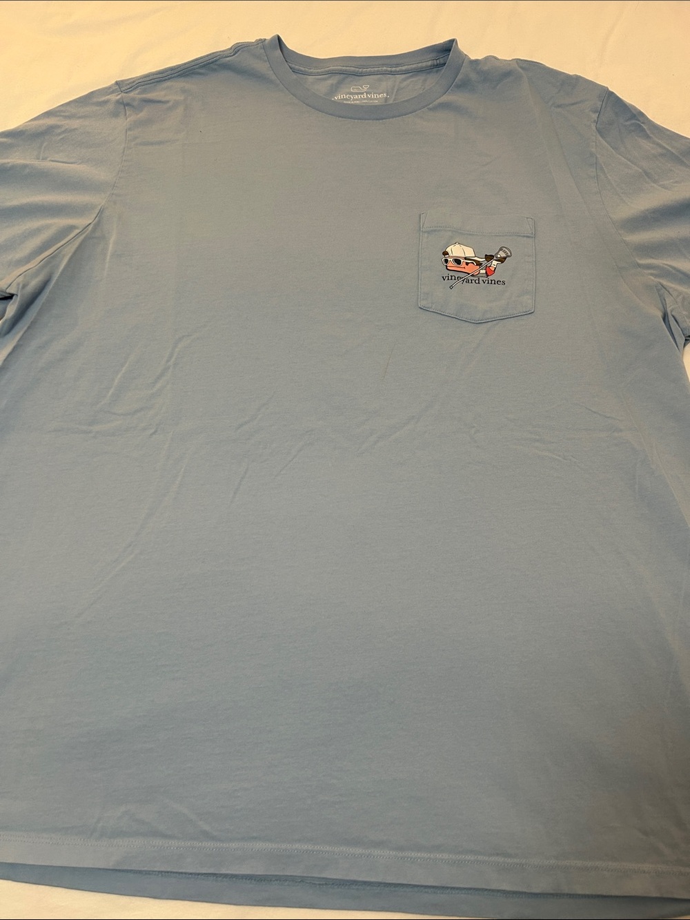 Vineyard Vines Men’s Sky Blue Short Sleeve Pocket Tee with Whale Graphic